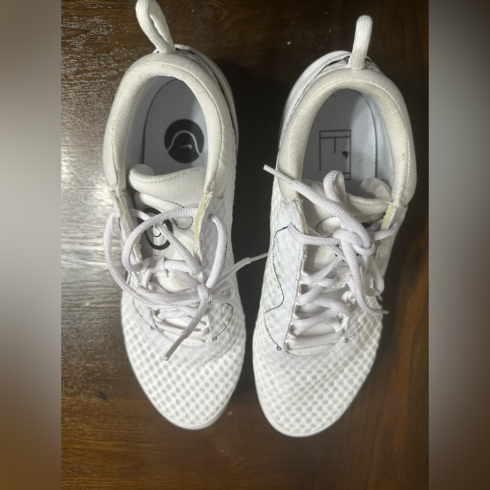 Nike White and Black Mesh Sport Sneakers - Picture 6 of 7